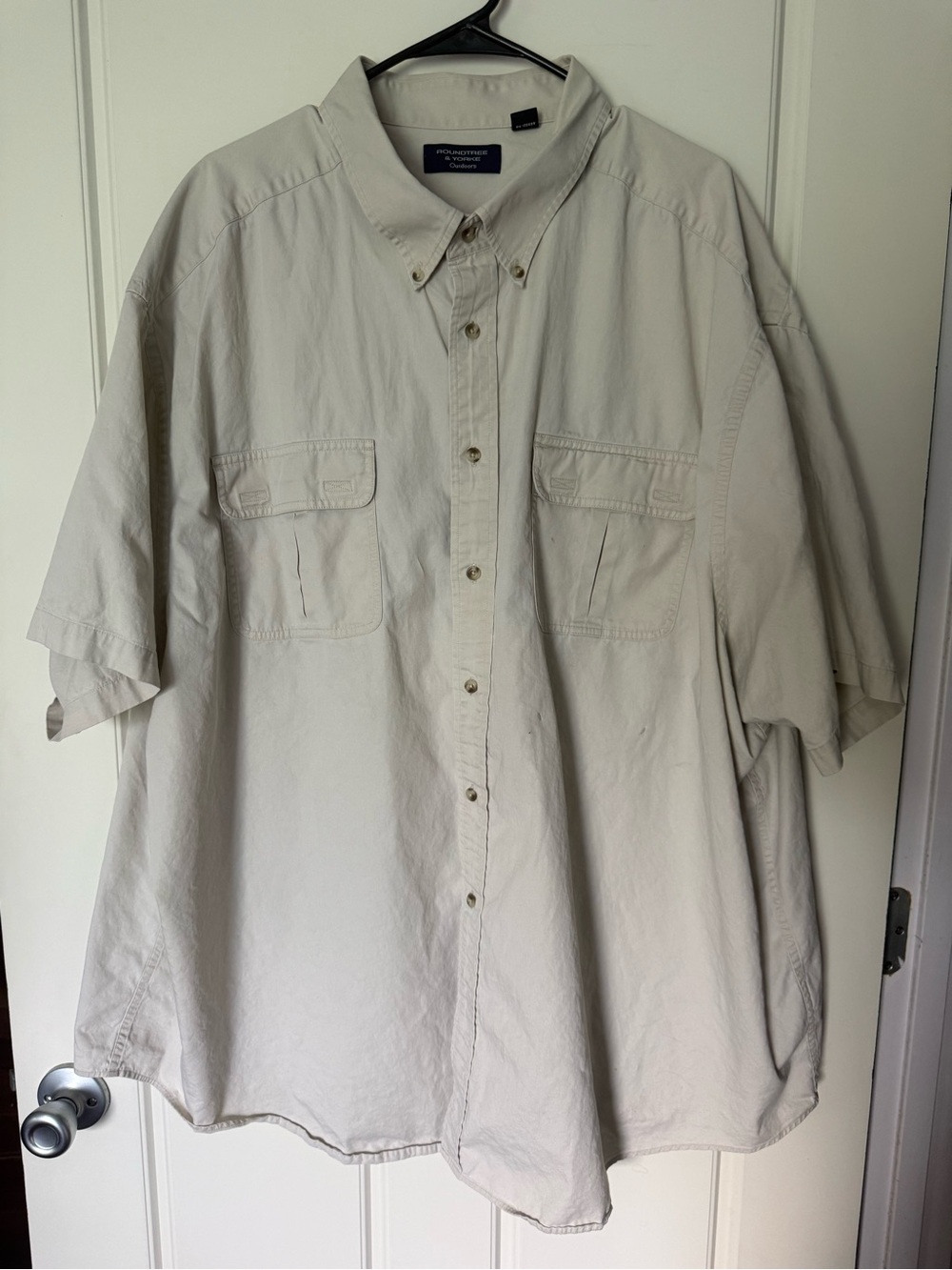 Roundtree & Yorke Men’s Short-Sleeve Button-Down Shirt - Light Beige